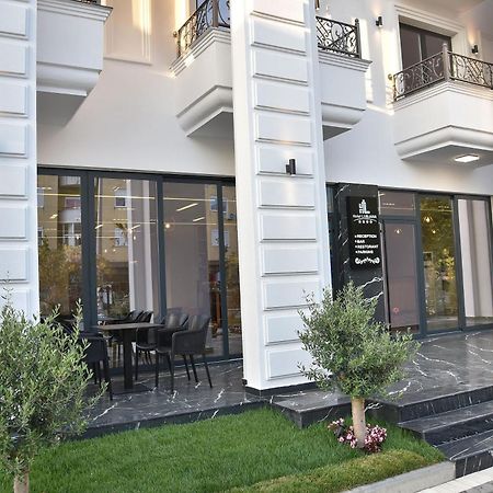 Hotel Lubjana Durrës Exteriör bild