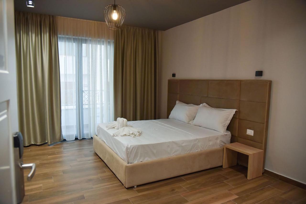 Hotel Lubjana Durrës Exteriör bild