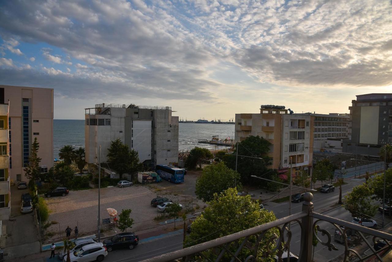 Hotel Lubjana Durrës Exteriör bild