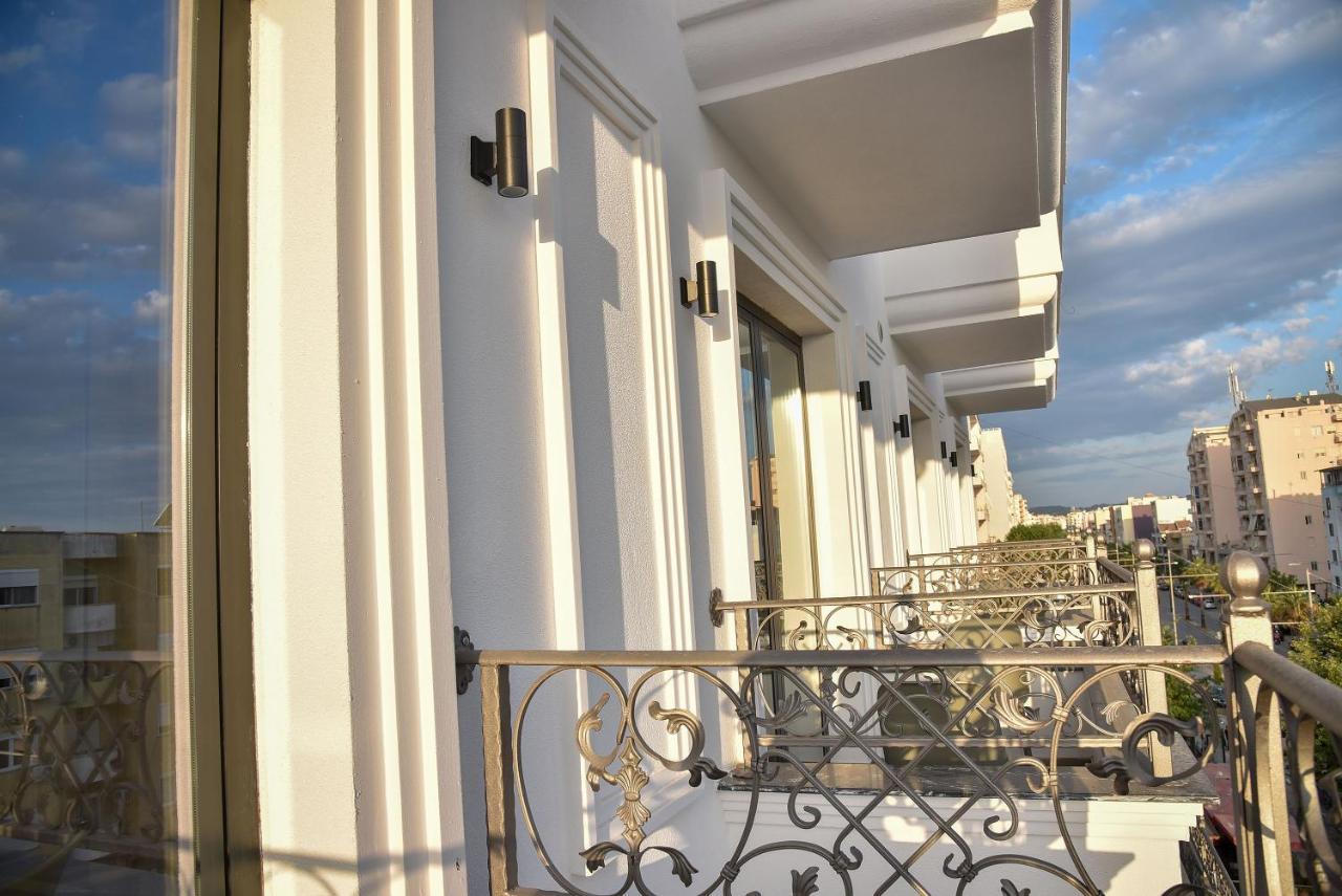 Hotel Lubjana Durrës Exteriör bild